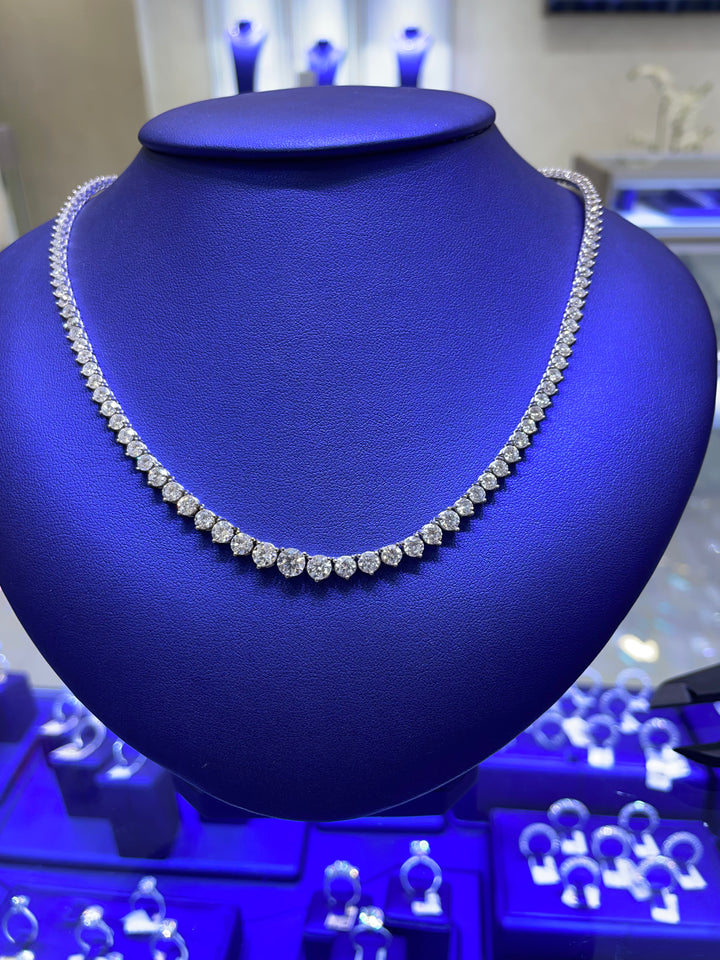14K Gold 13.50ctw Lab Grown Round Graduating Diamond Necklace