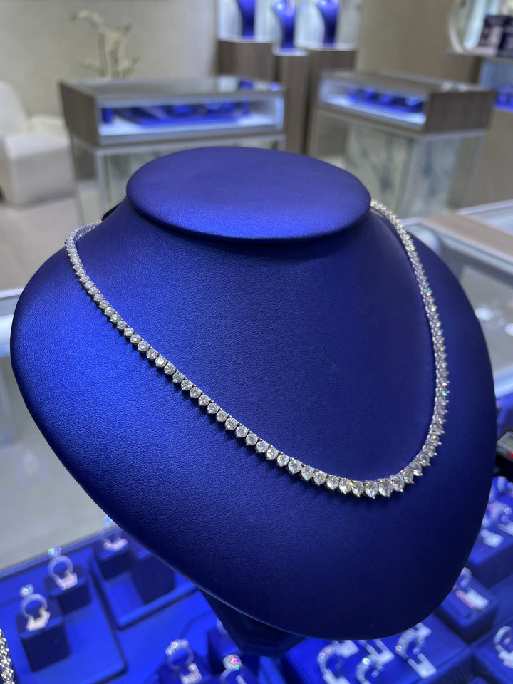 14K Gold 13.50ctw Lab Grown Round Graduating Diamond Necklace