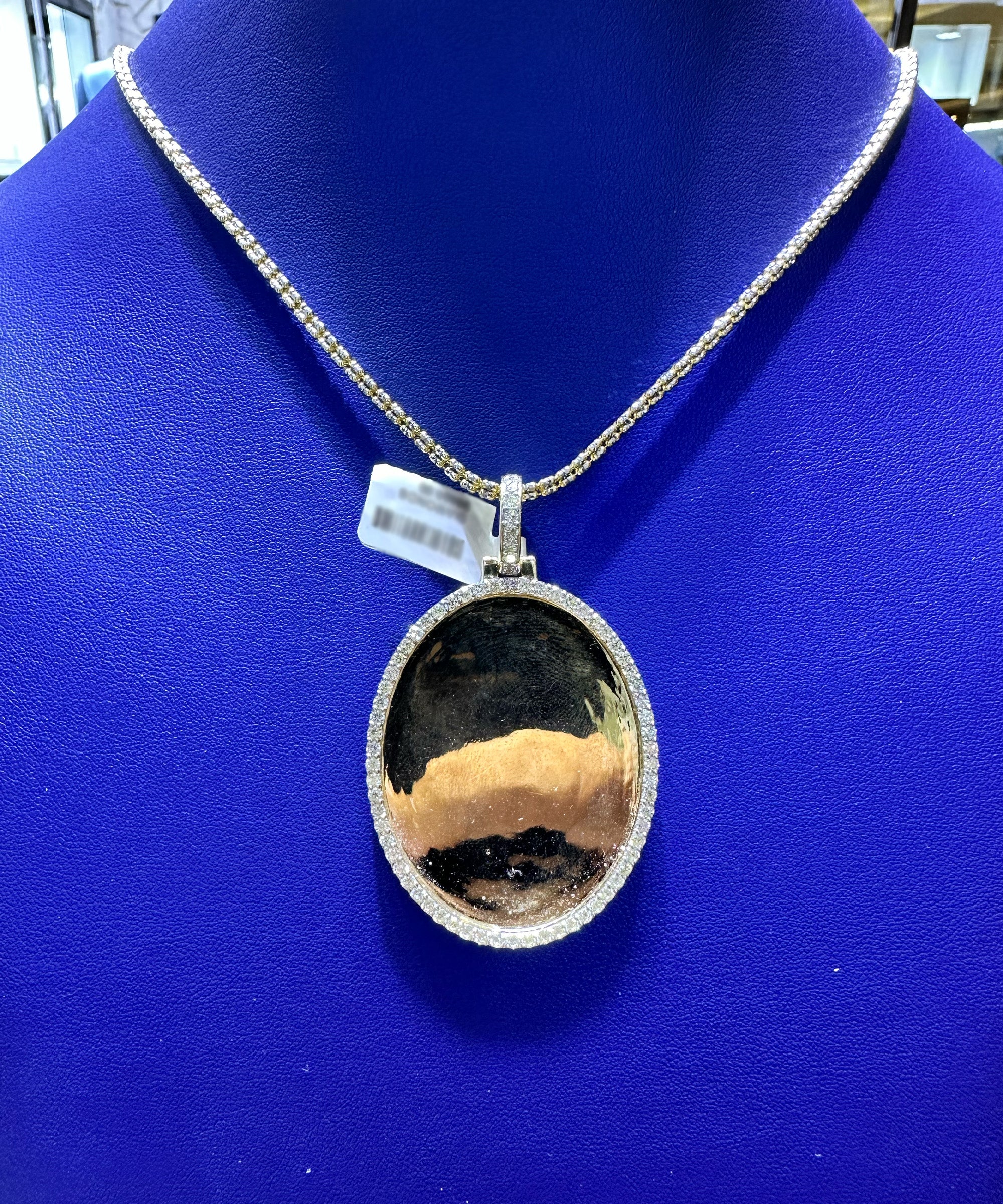 2.50ctw Natural Diamond Memory Charm Oval Pendant in 10K Gold