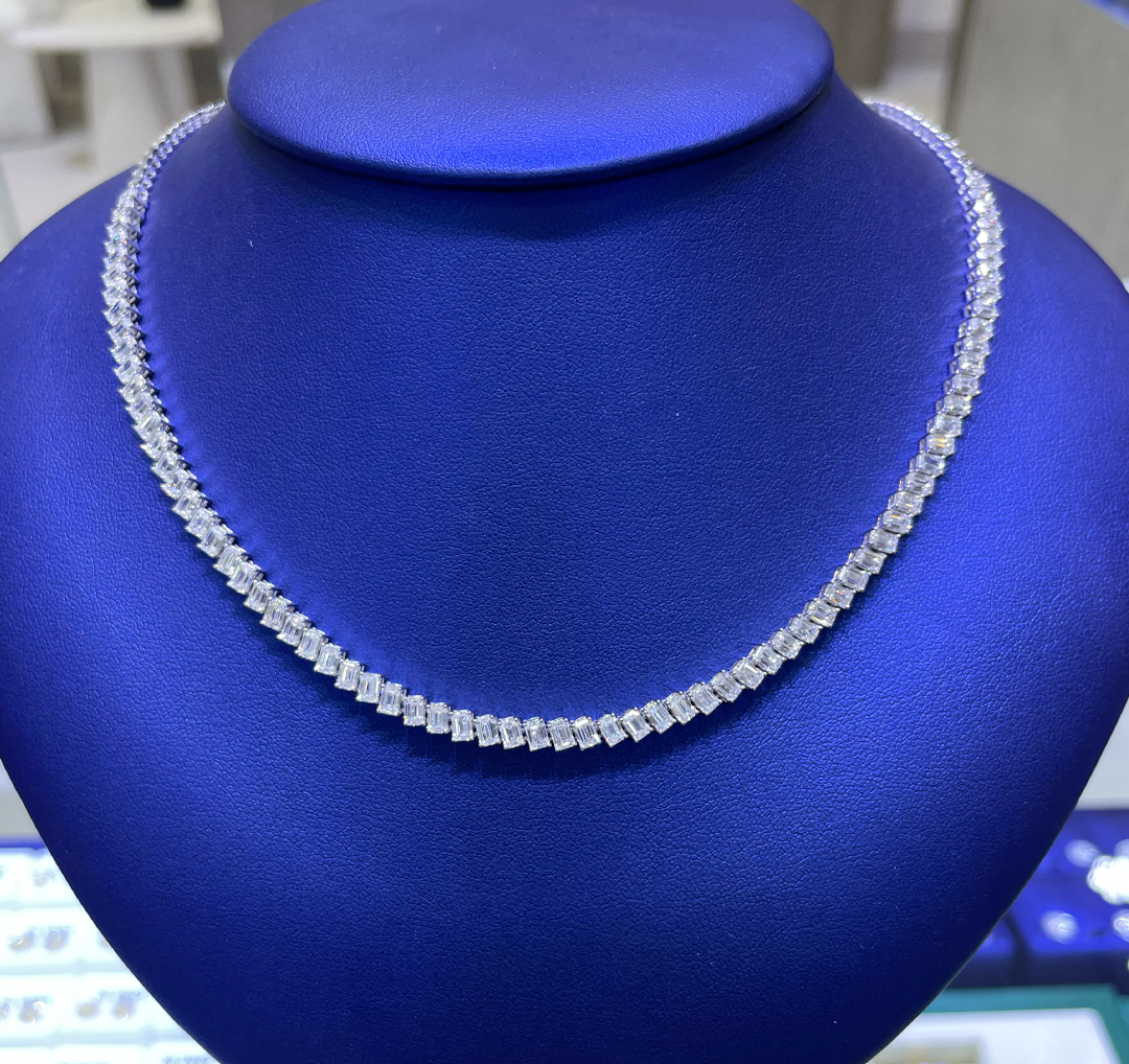 14K Gold 10.17ctw Lab Grown Emerald Diamond Necklace