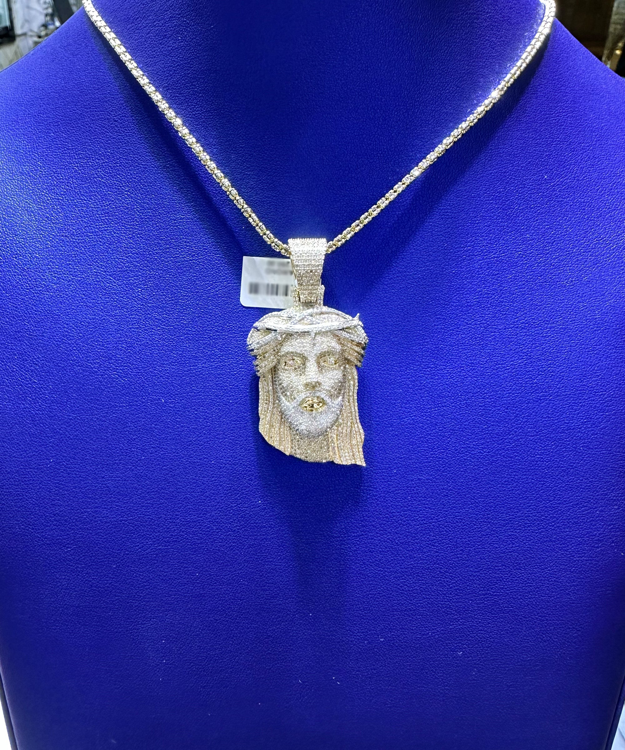 4.00ctw Natural Diamond Jesus Face in 10K Gold