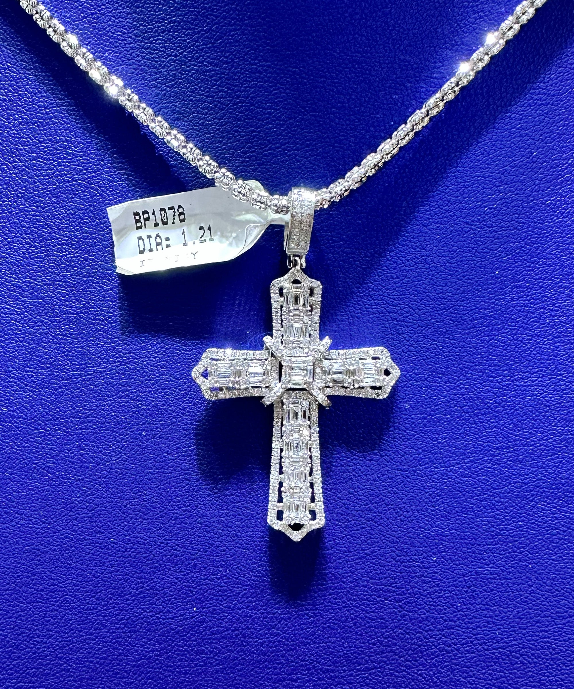 1.75ctw Natural Diamond Cross Pendant in 10K Gold