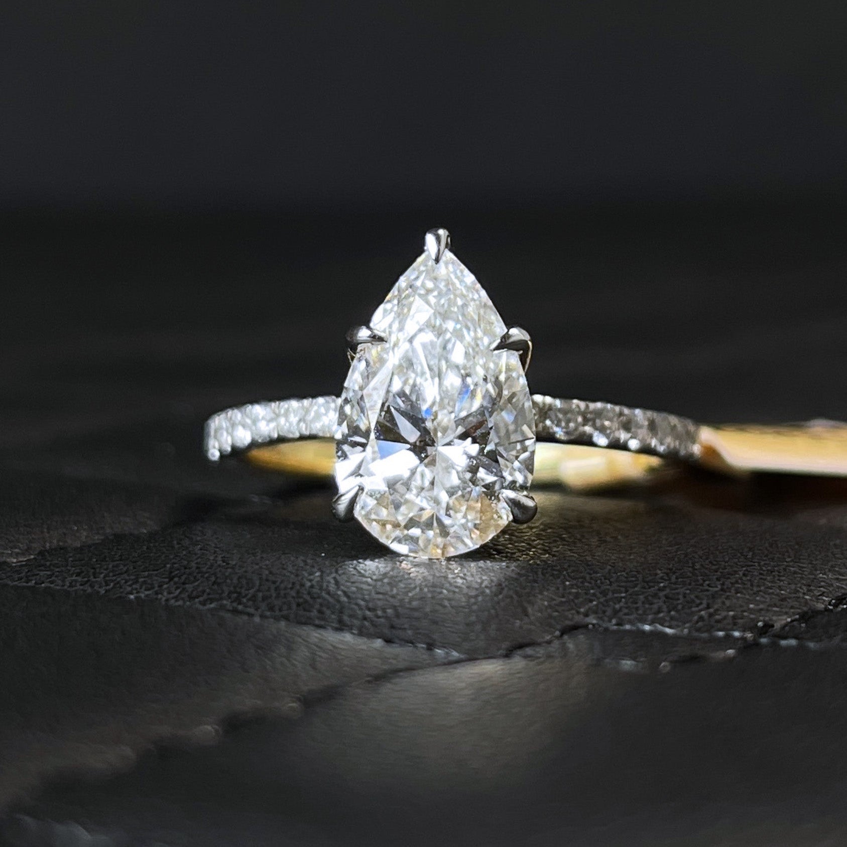 14K Gold 2.30CTW Pear Cut Diamond Engagement Ring