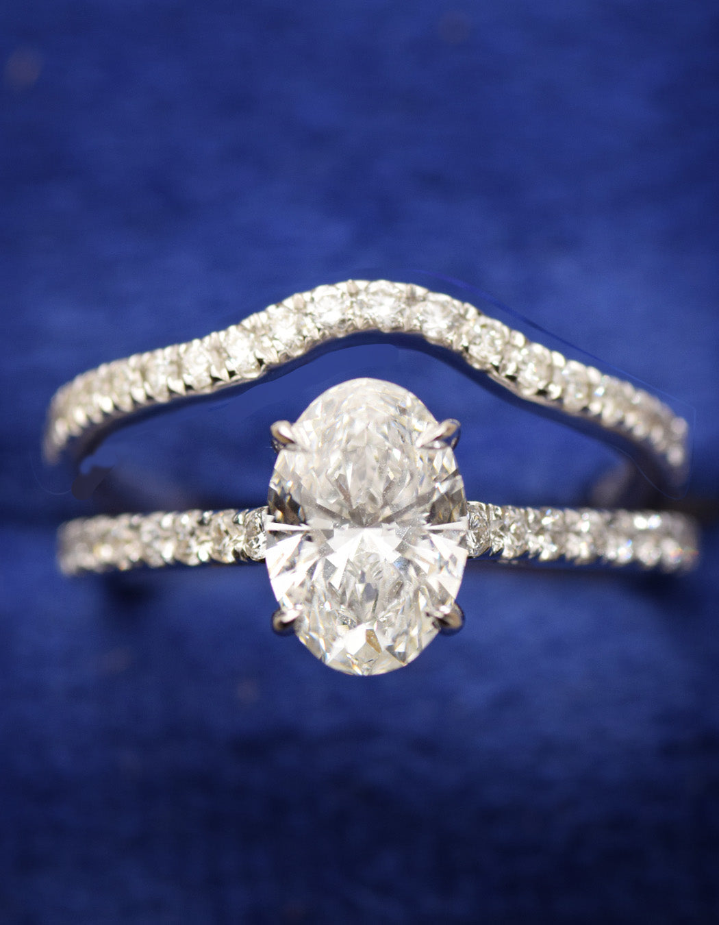 10K Gold 2 CT Lab Grown Oval Cut Curved Wedding Band Bridal Ring Set