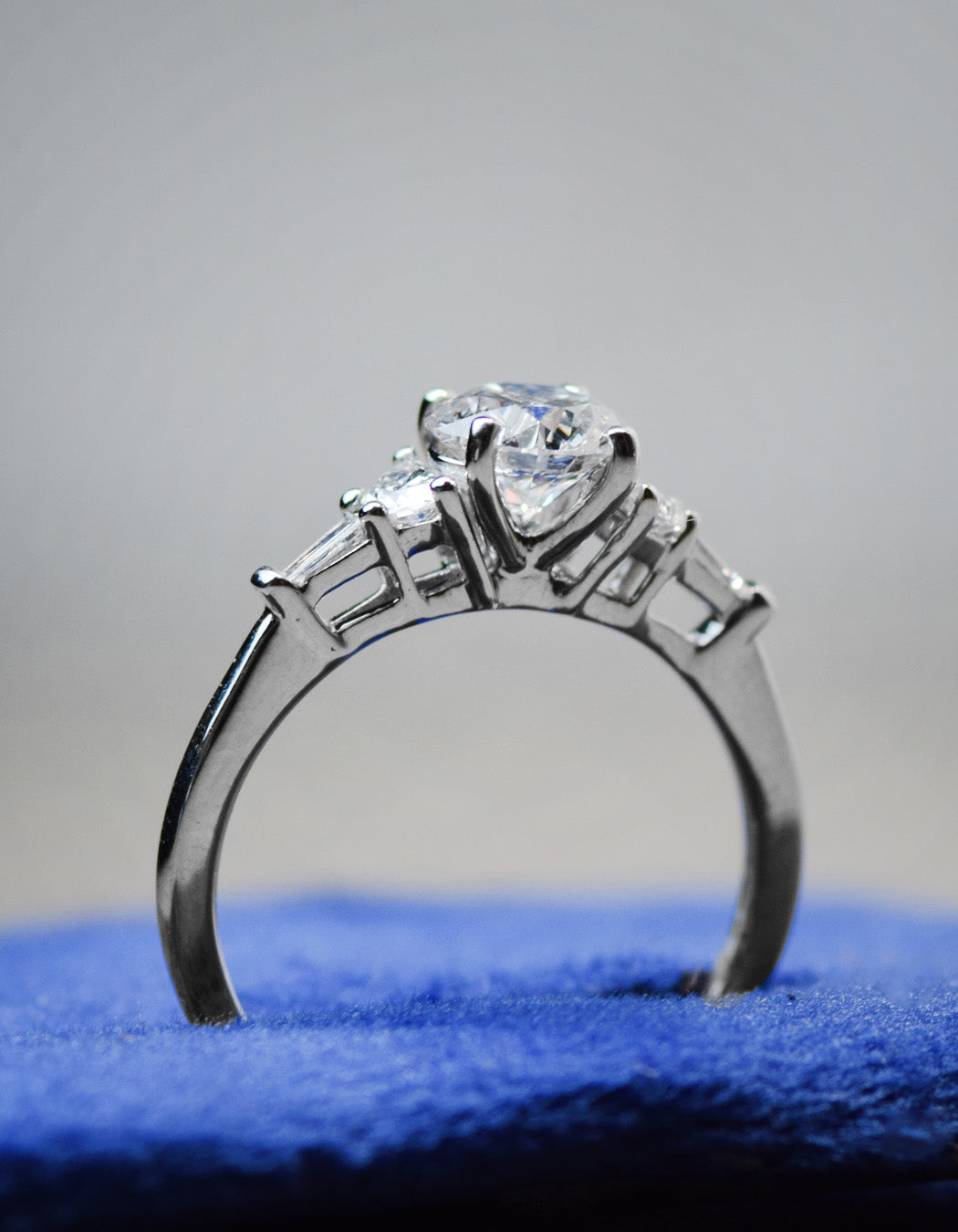 14K Gold Round Cut [1.38ctw] Lab-Grown Diamond [G - VS] Engagement Ring