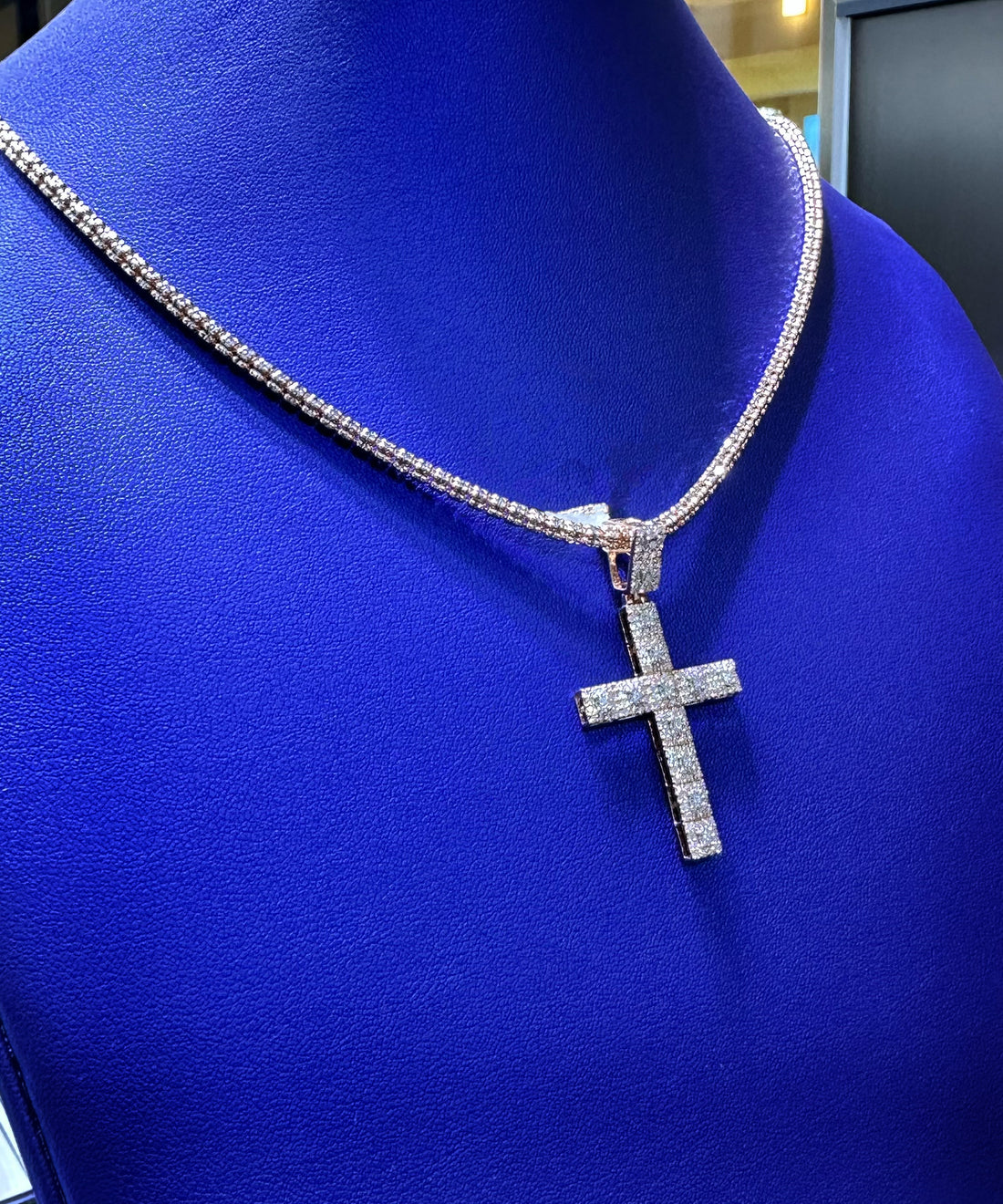 1.25ctw Natural Diamond Cross Pendant in 10K Rose Gold