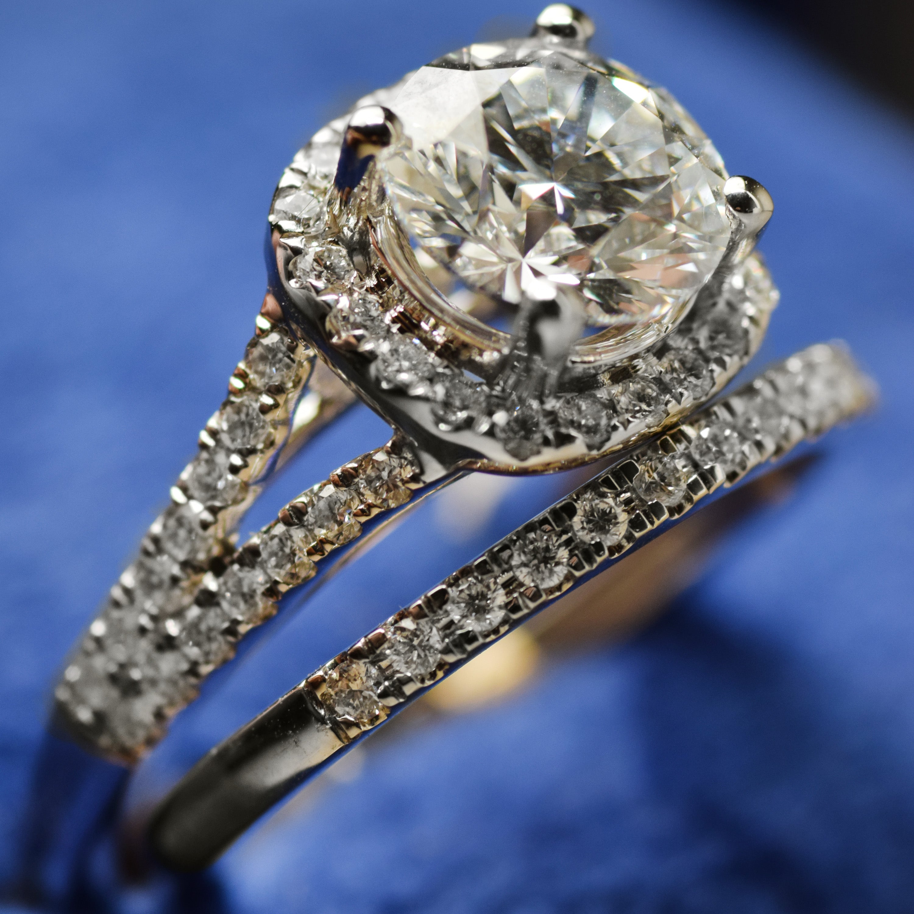 14K Gold 2.70 CT Lab Grown Round Cut Halo Curved Band Lab Diamond Bridal Wedding Set