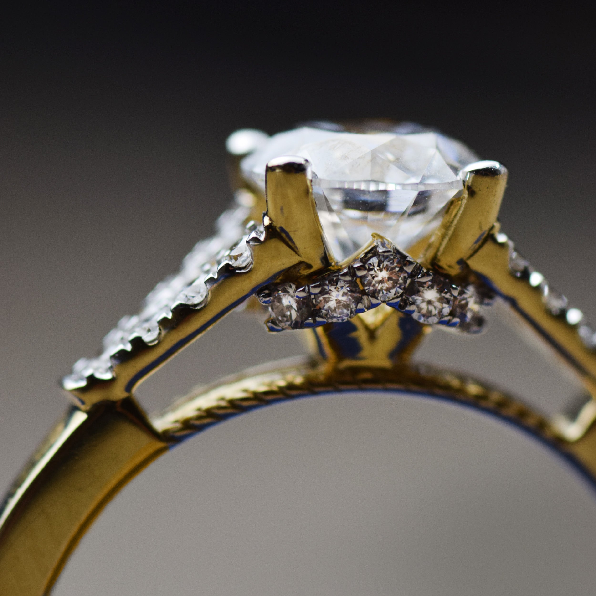 14K Gold 1.30 CT Lab Grown Round Shaped Lab Diamond Engagement Ring