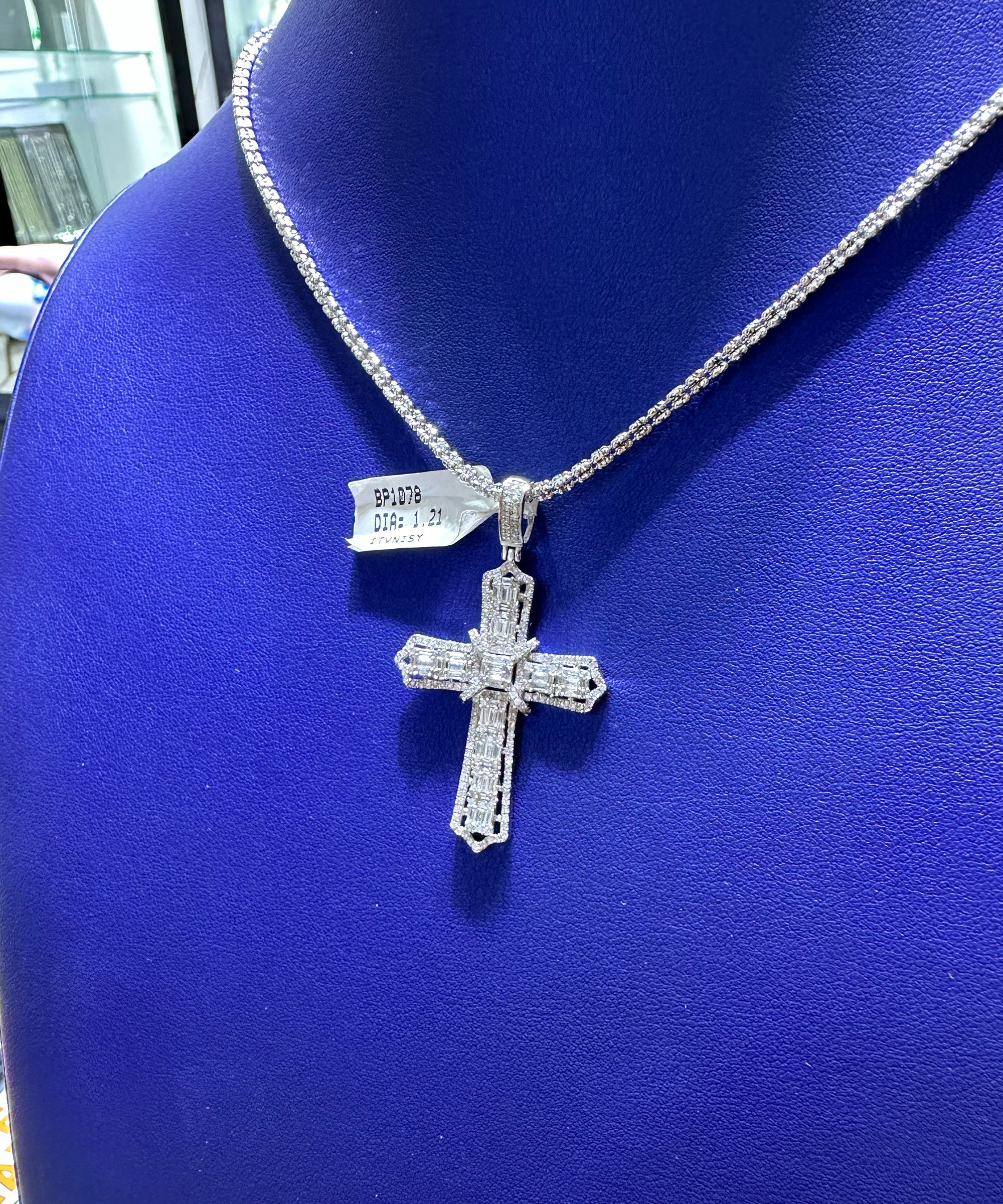 1.75ctw Natural Diamond Cross Pendant in 10K Gold