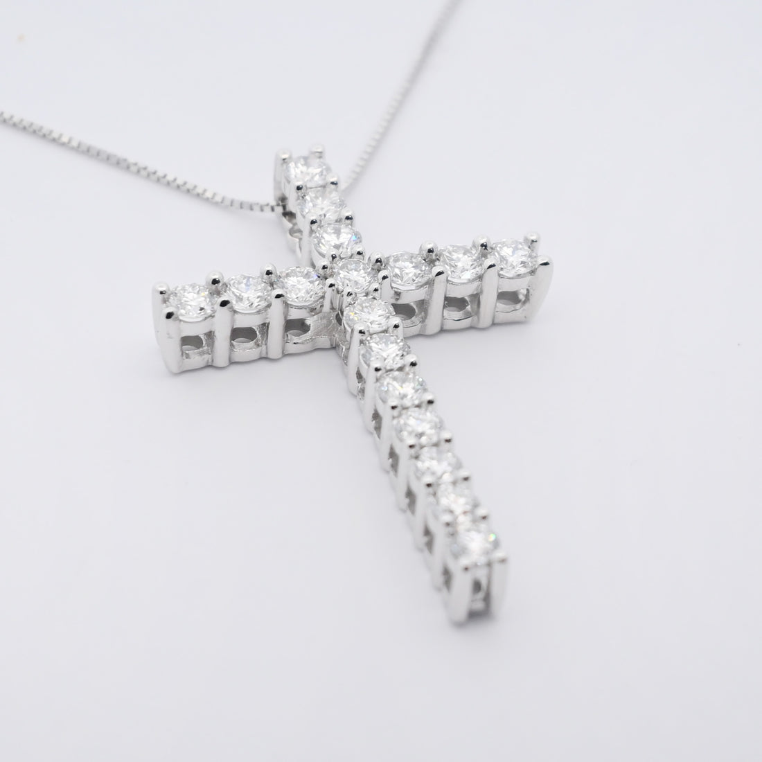 14K Gold 1.00 CT Lab Grown Round Diamond Cross Pendant with Chain