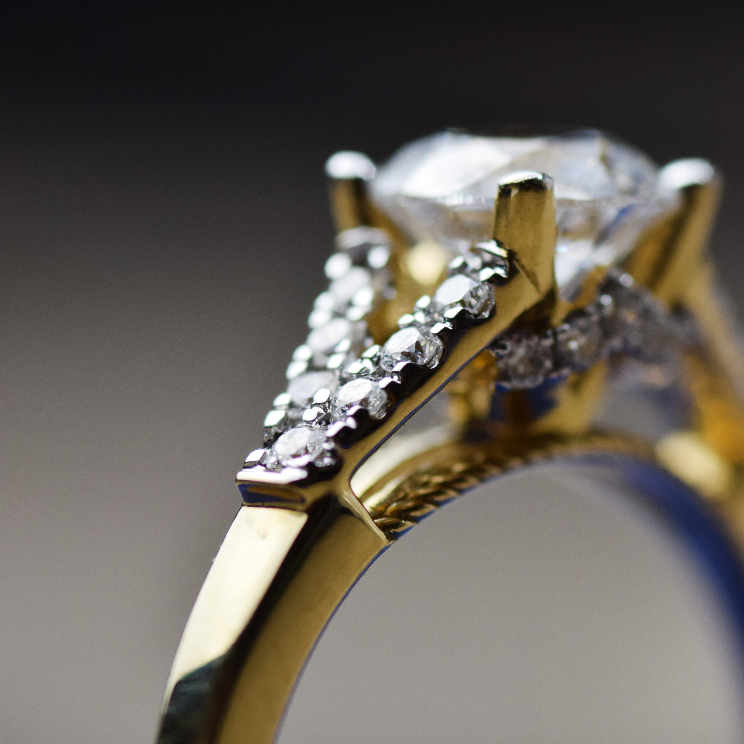 14K Gold 1.30 CT Lab Grown Round Shaped Lab Diamond Engagement Ring