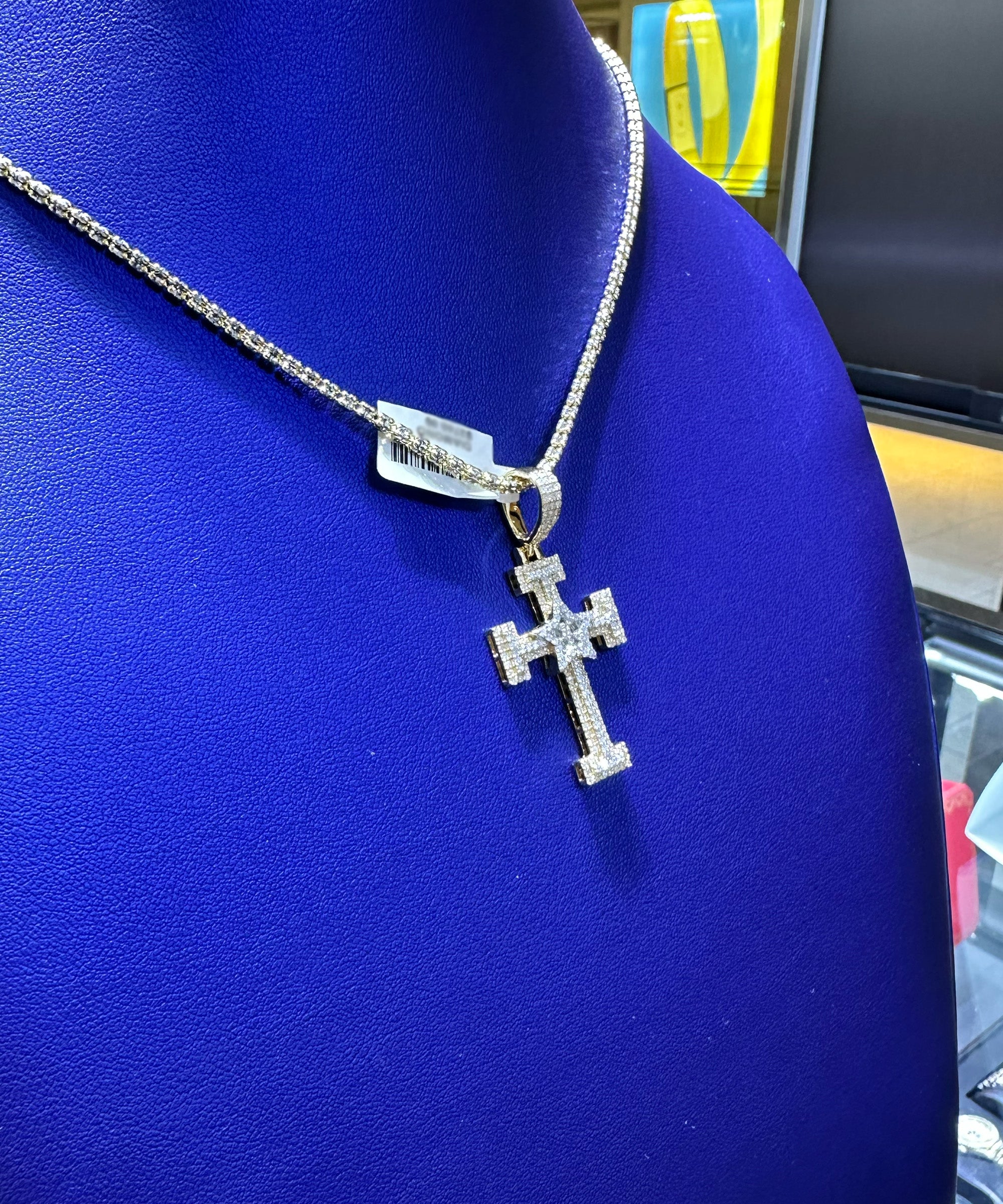 1.25ctw Natural Diamond Star Cross Pendant in 10K Gold