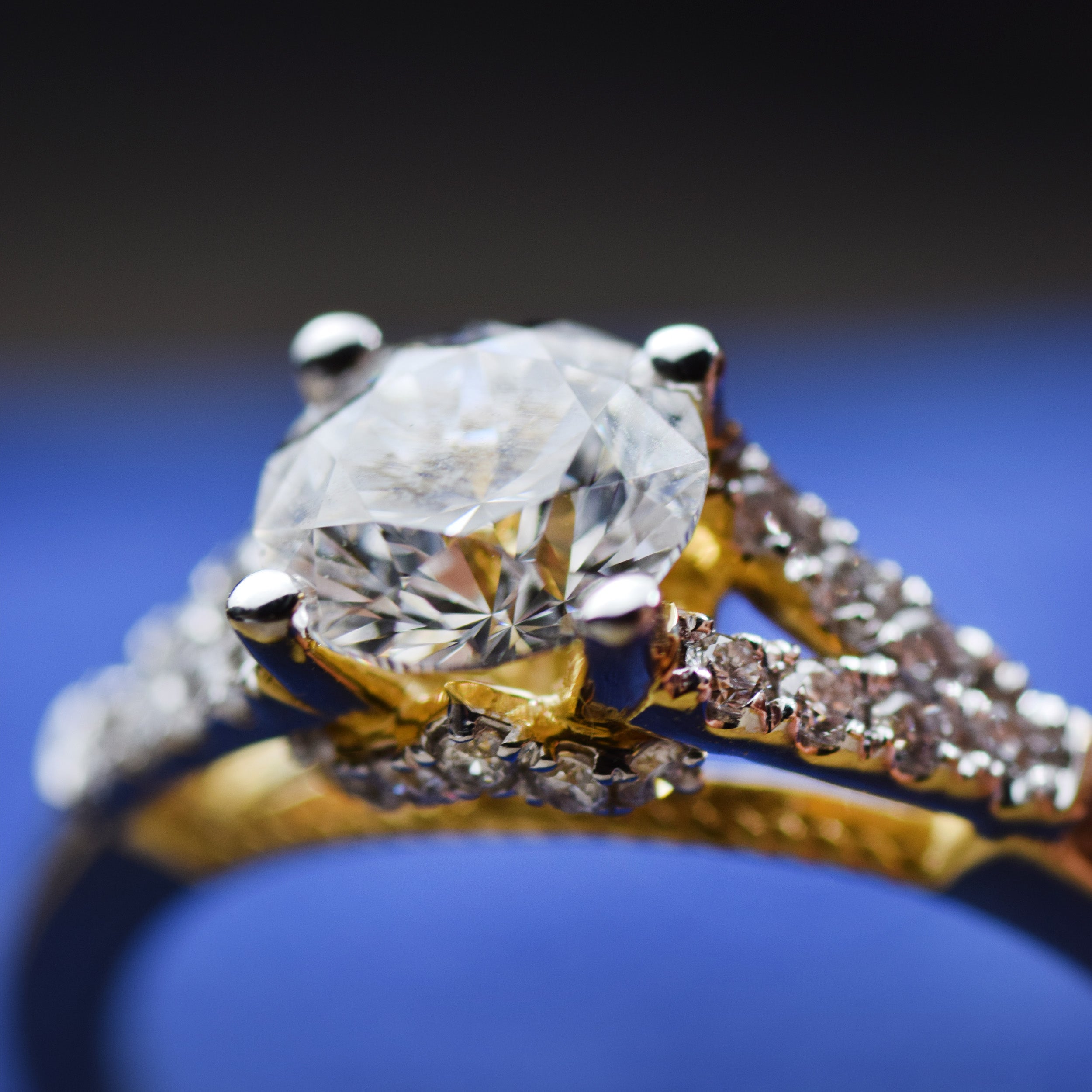 14K Gold 1.30 CT Lab Grown Round Shaped Lab Diamond Engagement Ring