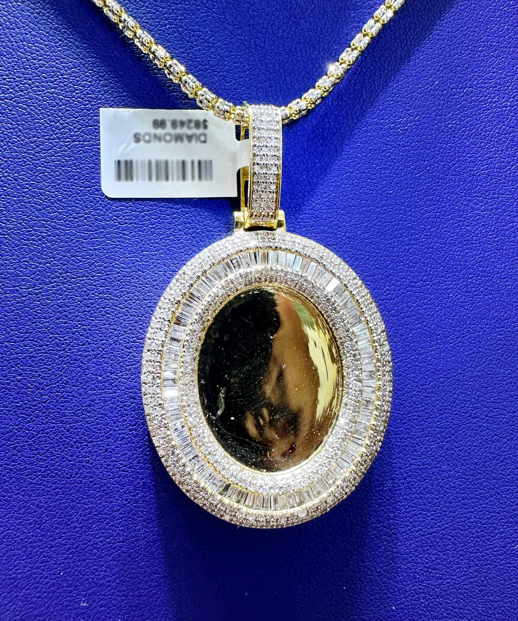 3.50ctw Natural Diamond Memory Charm Oval Pendant in 10K Gold