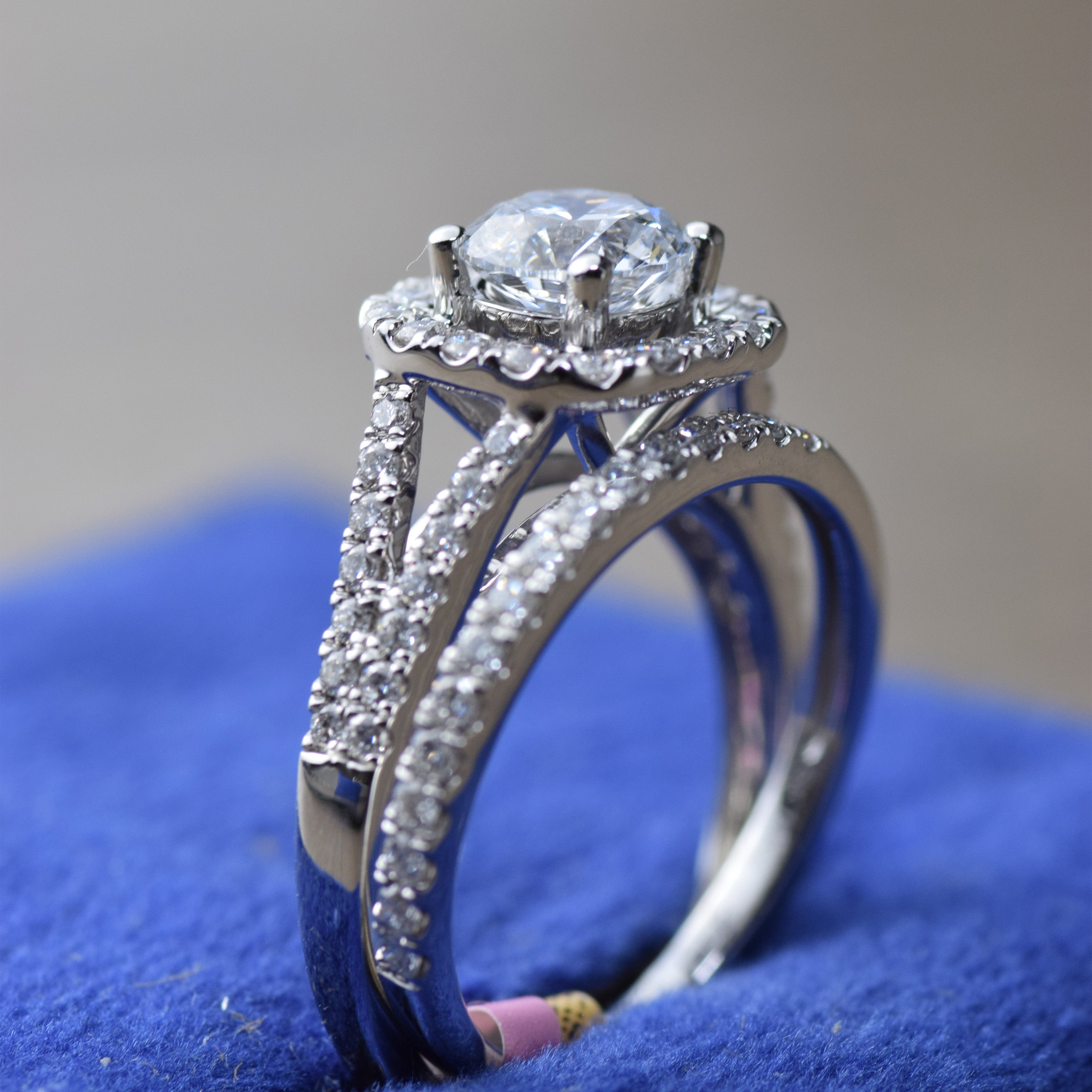 10K Gold 1.75 CT Lab Grown Round Cut Lab Diamond Bridal Wedding Set