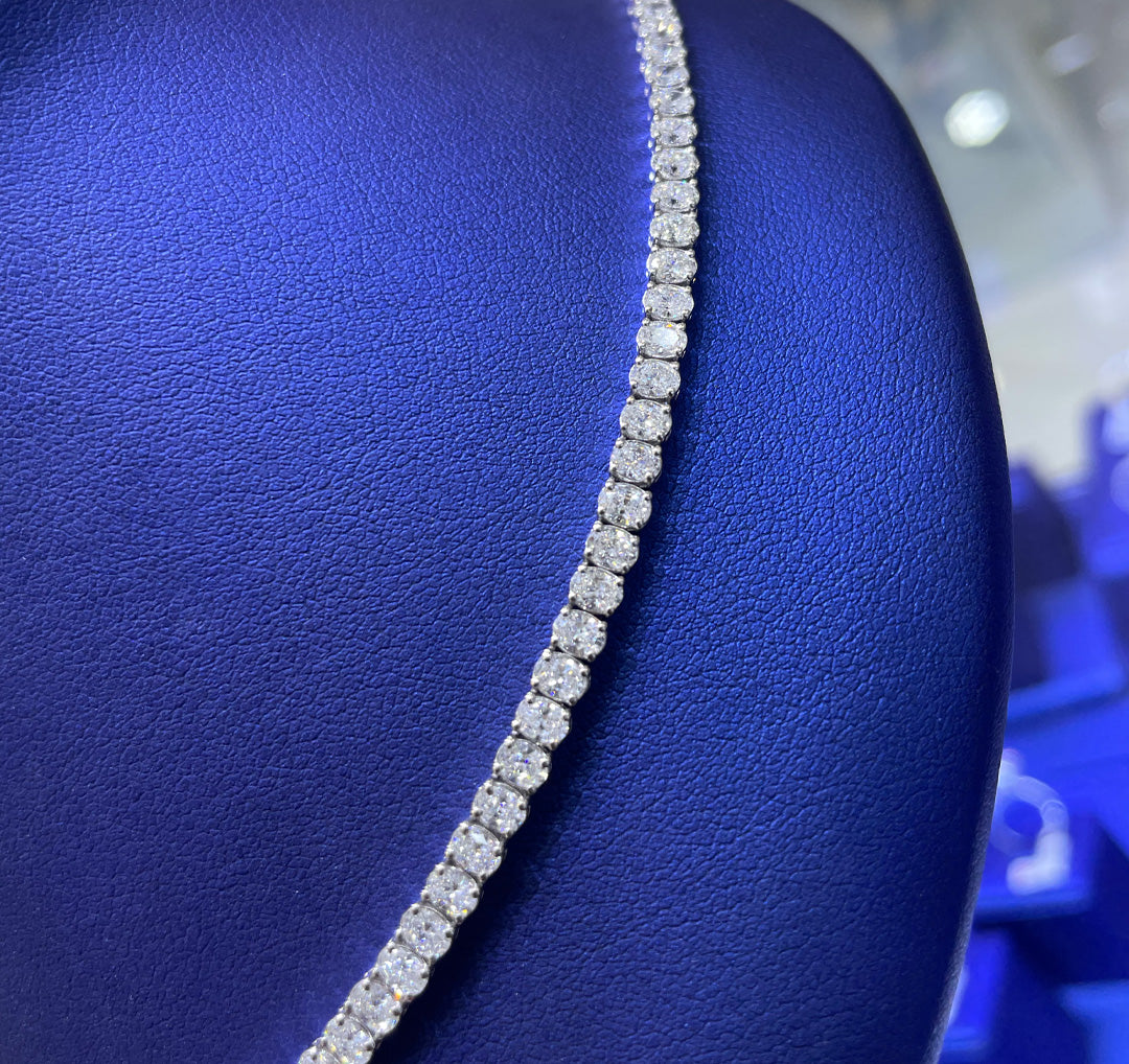 14K Gold 15ctw Lab Grown Oval Graduating Diamond Necklace