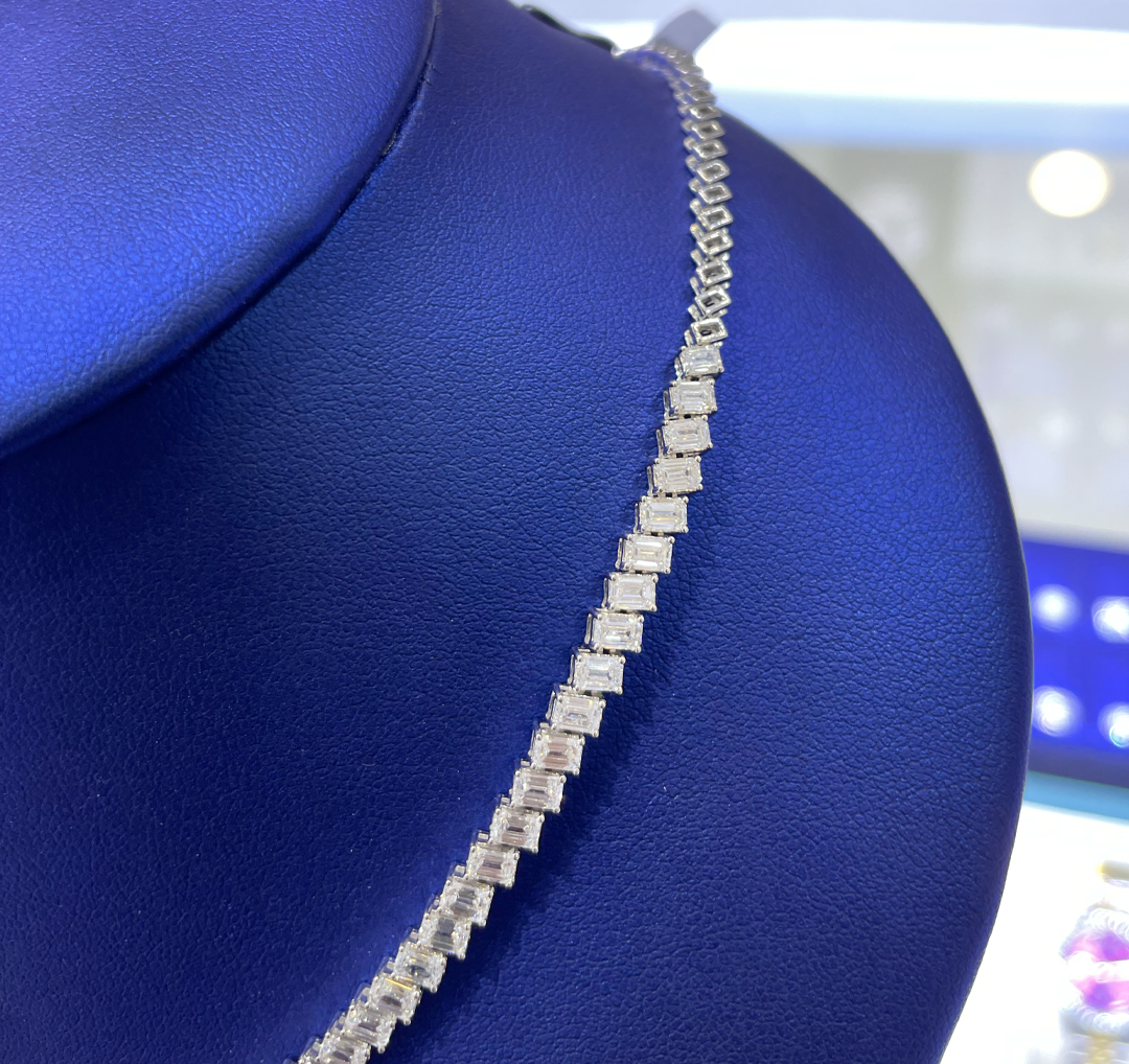 14K Gold 10.17ctw Lab Grown Emerald Diamond Necklace