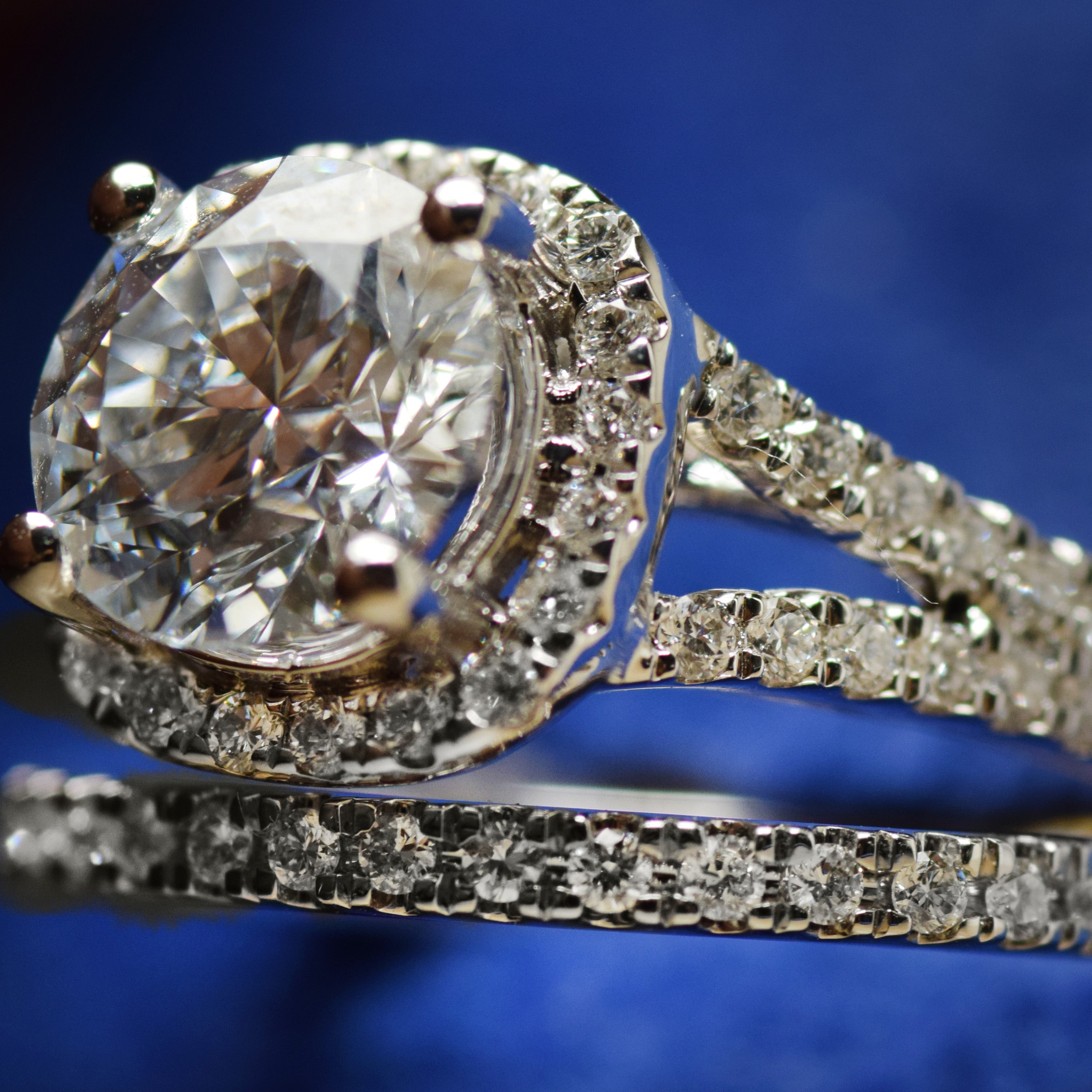 14K Gold 2.70 CT Lab Grown Round Cut Halo Curved Band Lab Diamond Bridal Wedding Set