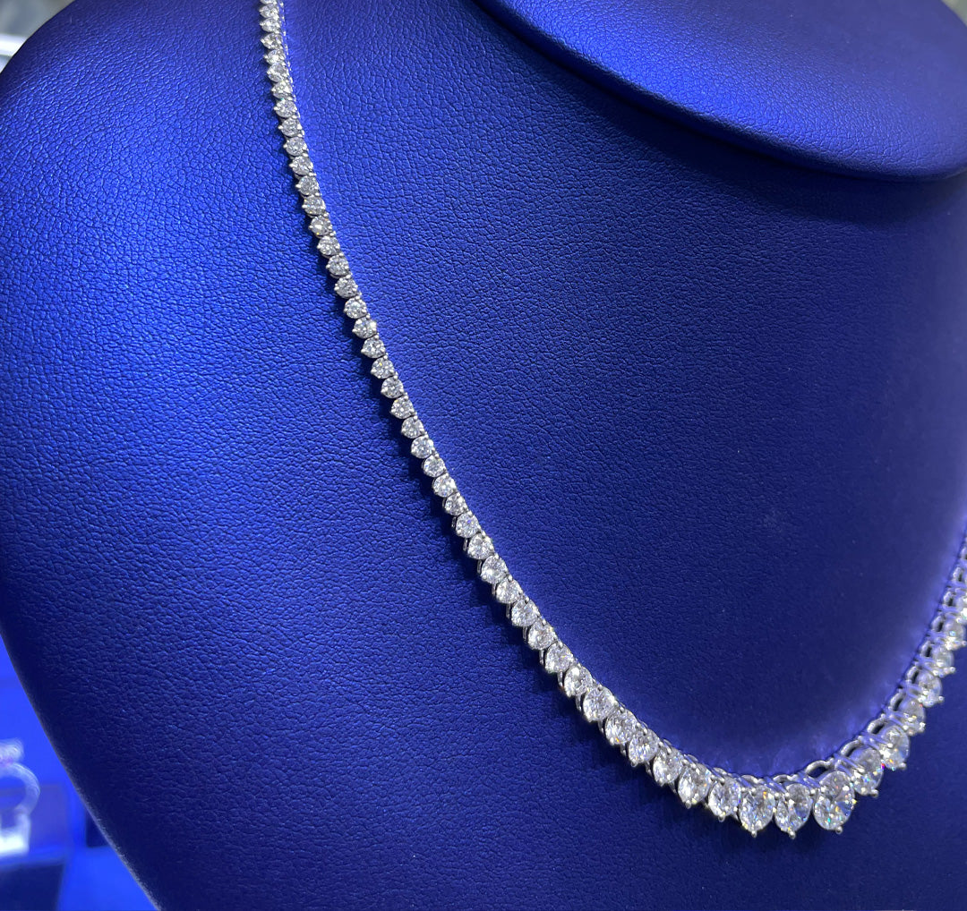 14K Gold 11.26ctw Lab Grown Round Graduating Diamond Necklace