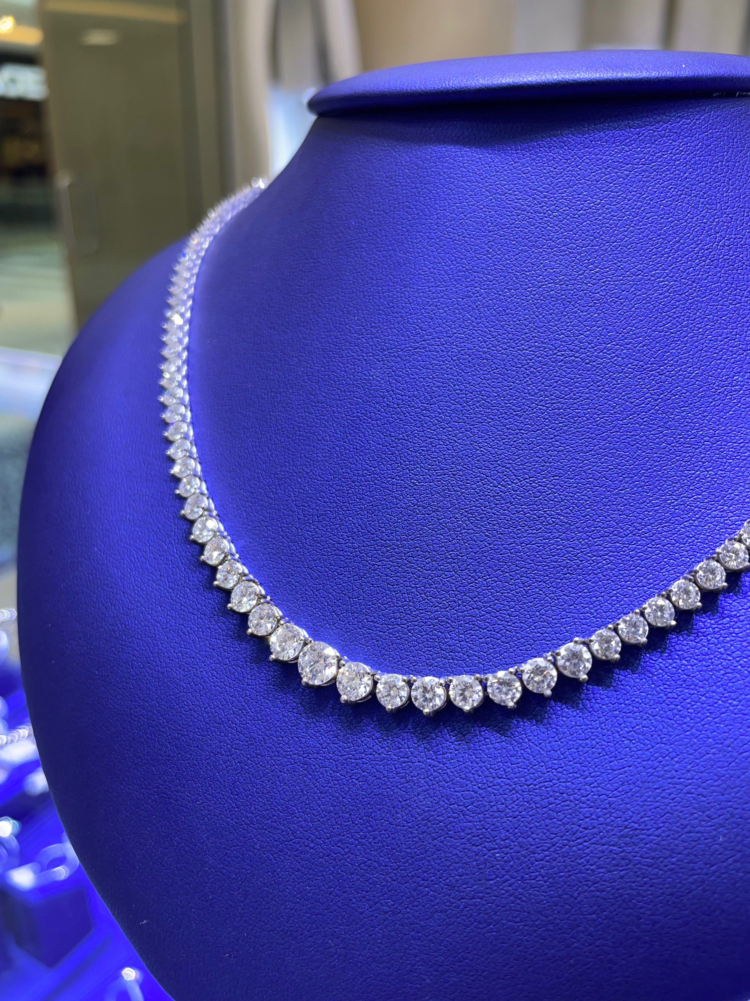 14K Gold 13.50ctw Lab Grown Round Graduating Diamond Necklace