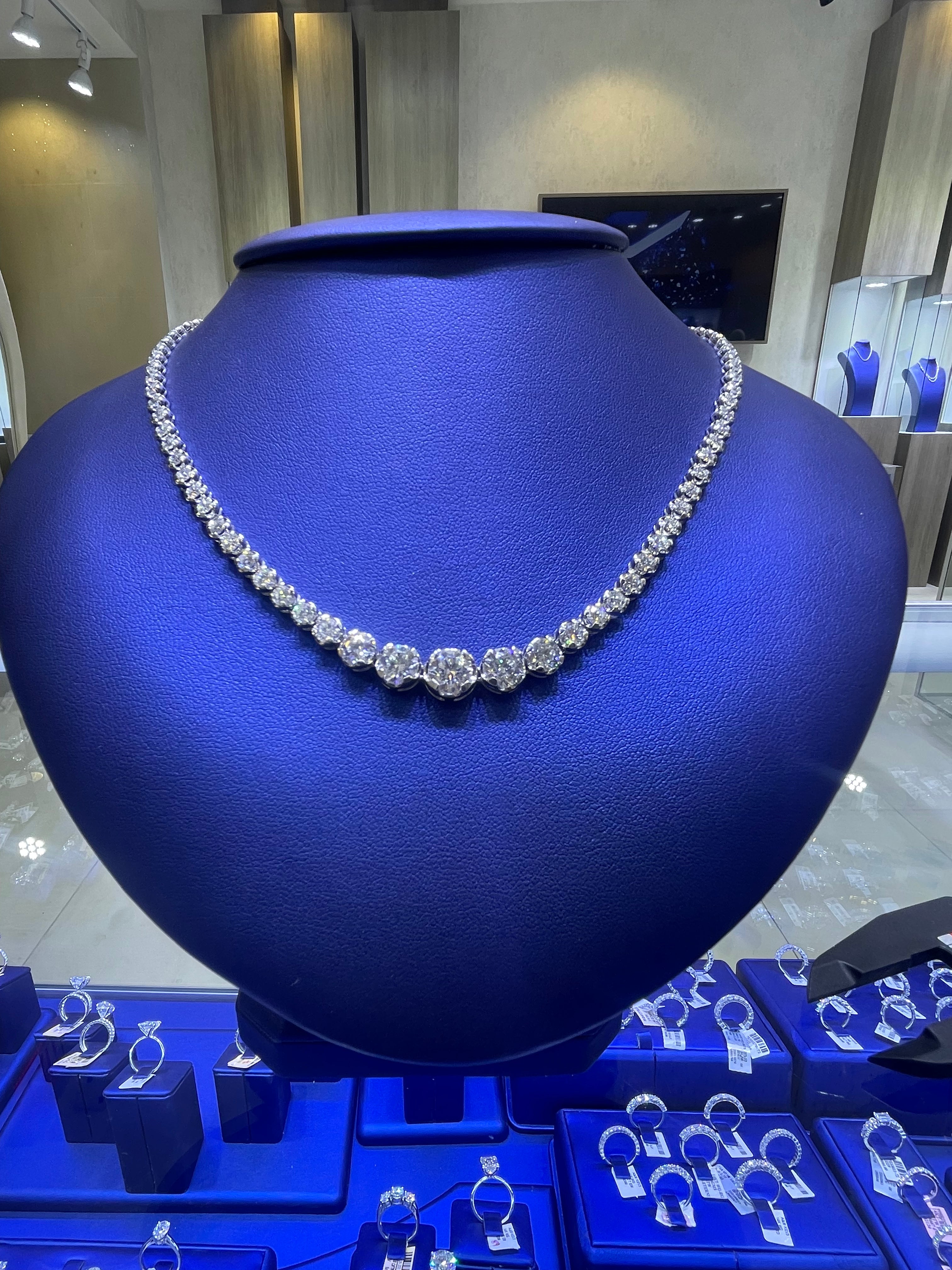 14K Gold 10.00ctw Lab Grown Round Graduating Diamond Necklace