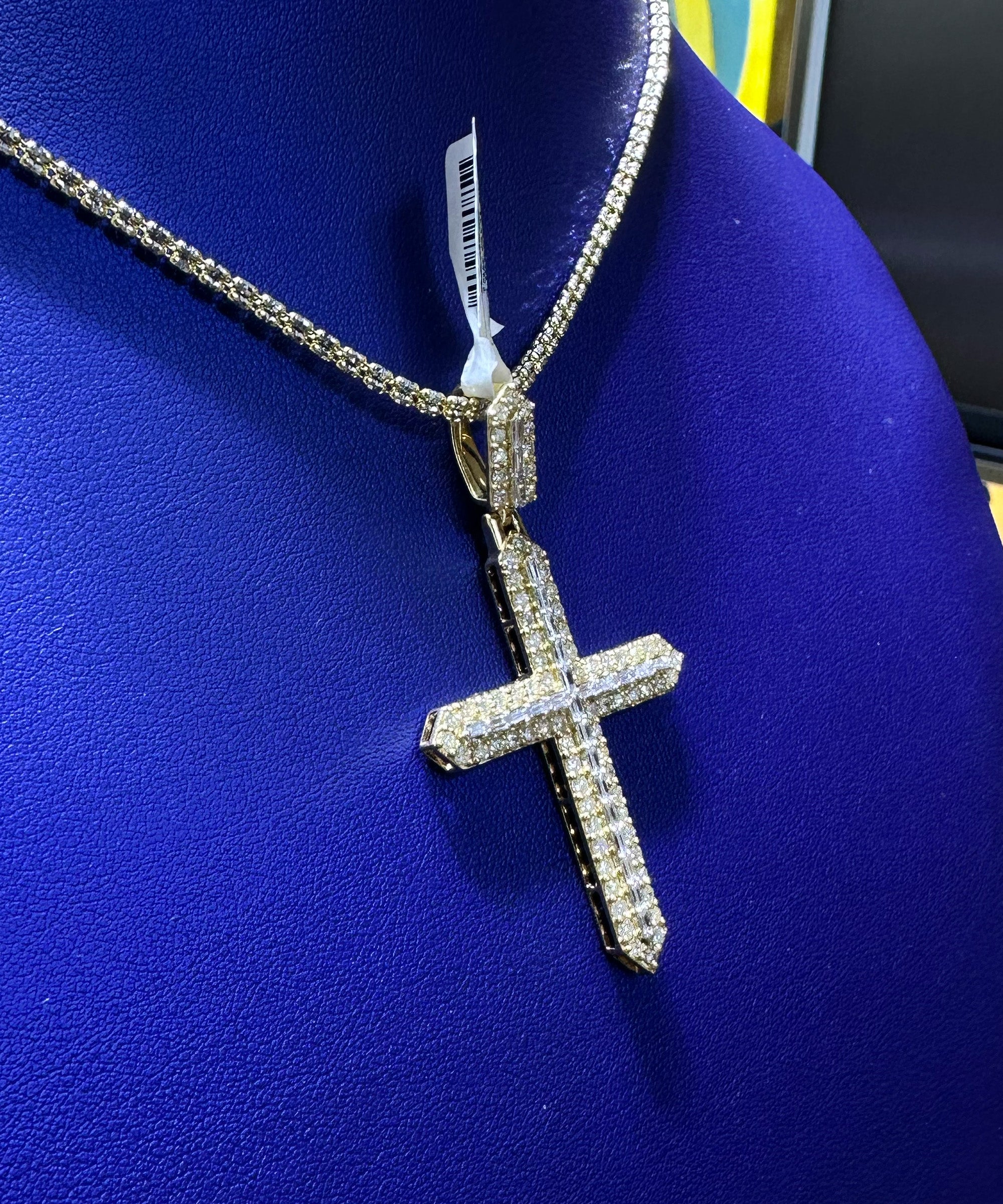 3.00ctw Natural Diamond Cross Pendant in 10K Gold