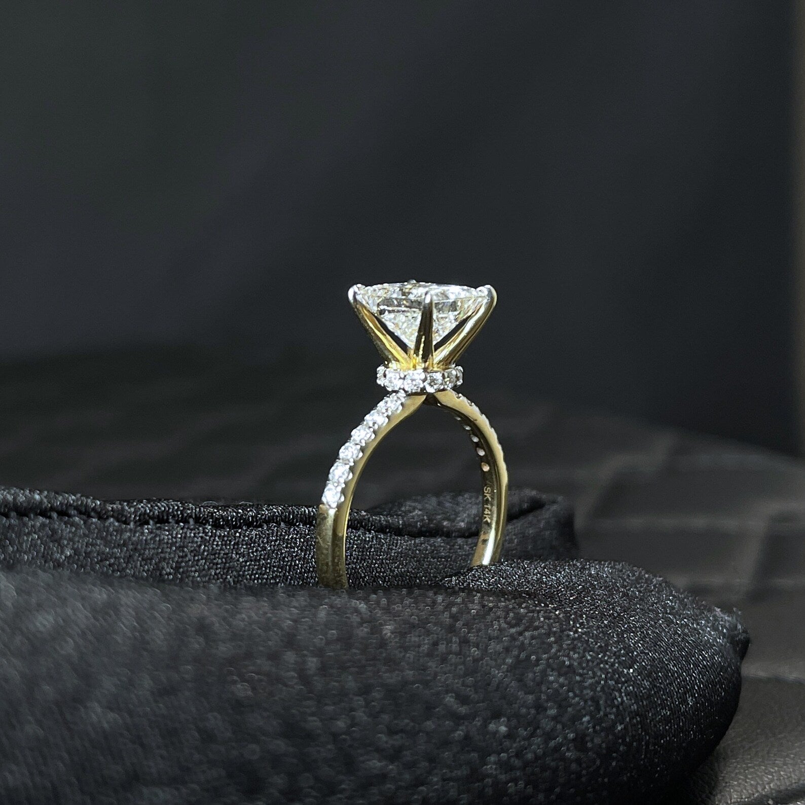 14K Gold 2.30CTW Princess Cut Diamond Engagement Ring