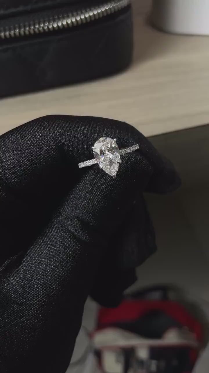 14K Gold 2.30CTW Pear Cut Diamond Engagement Ring